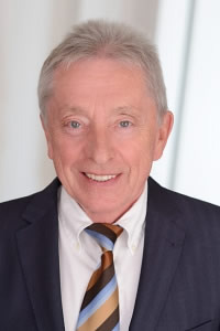 Porträt von Klaus Decker, früher Fachanwalt für Medizinrecht